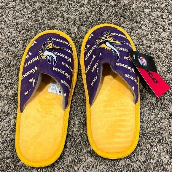 Minnesota Vikings Kids XL (7-8) House Slippers - Picture 1 of 4